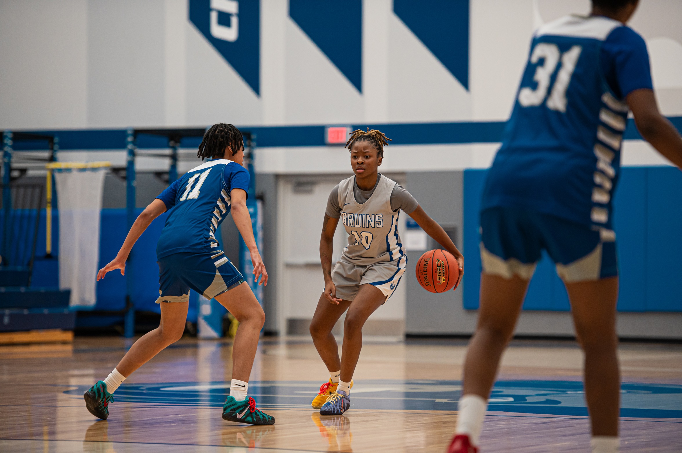Women's Basketball Battles with Wayne County
